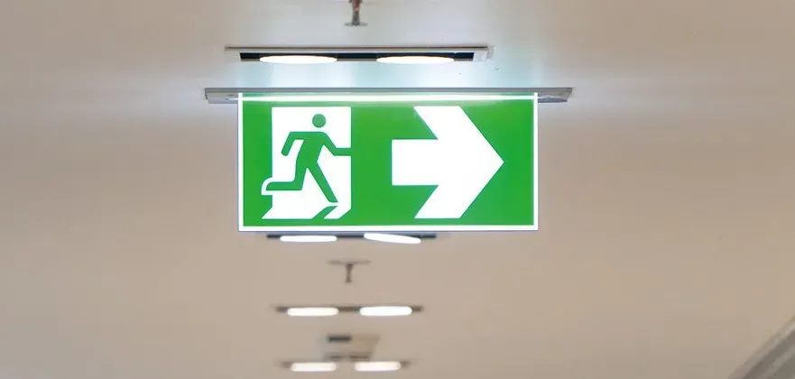 Installation éclairage de sécurité près de Amiens